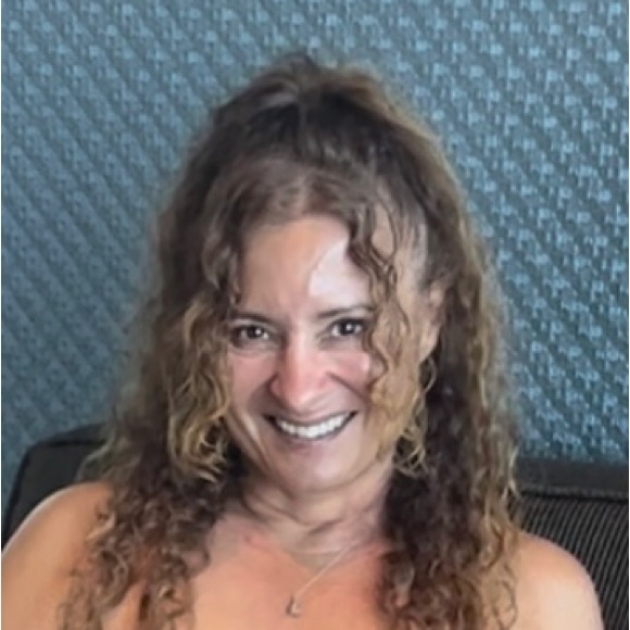 Meet your Posher, Katie - Picture 1 of 1